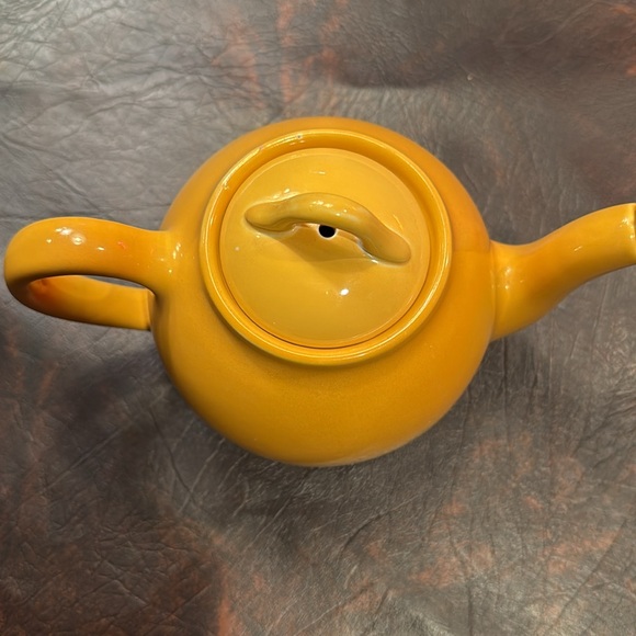 Vintage Ceramic Lipton Tea Pot 1950's Mid Century Modern MCM Cozy Canary Yellow - Picture 2 of 4